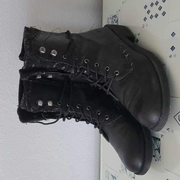 Rocket Dog Women's Boots - Picture 3 of 7